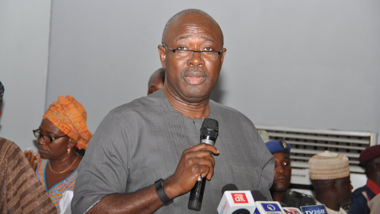 Minister Lokpobiri breaks silence over reports on directing NNPCL to halt refinery operations Minister Lokpobiri breaks silence over reports on directing NNPCL to halt refinery operations