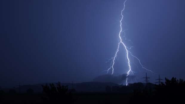  Tragedy as lightning strike kills 3 Imo 