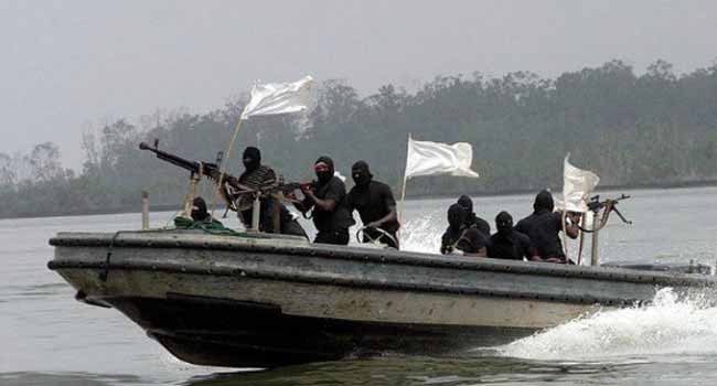 Pirates abduct 5 passengers on Rivers waterways Pirates abduct 5 passengers on Rivers waterways
