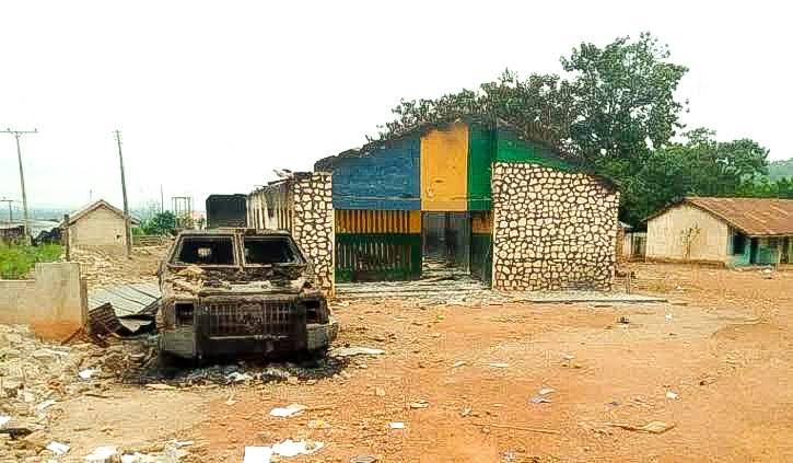  JUST IN Angry youths set police station ablaze 