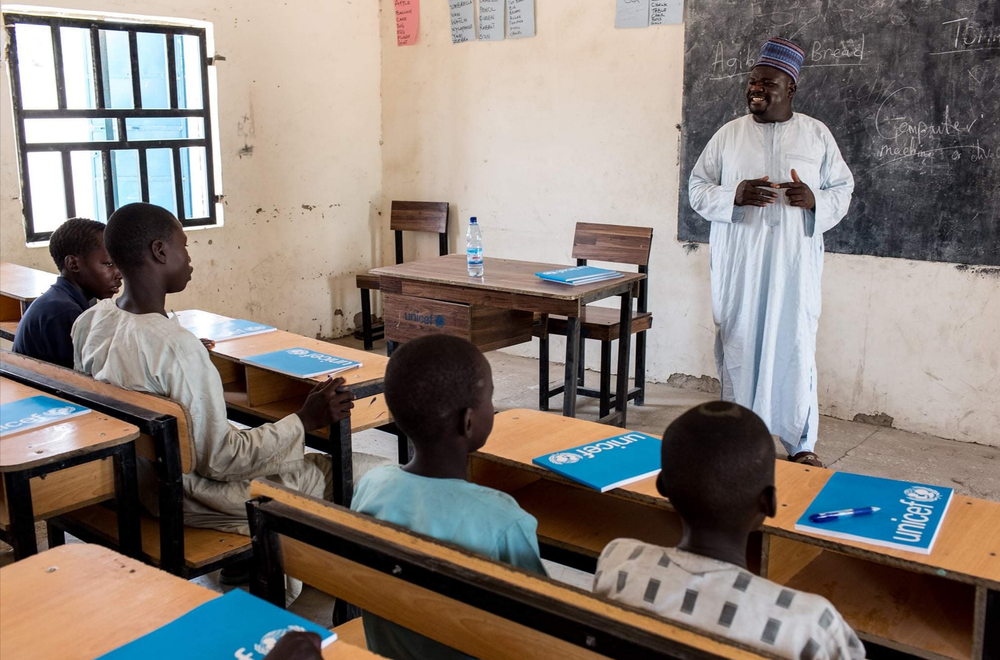  Lawmakers order immediate suspension of teachers recruitment 