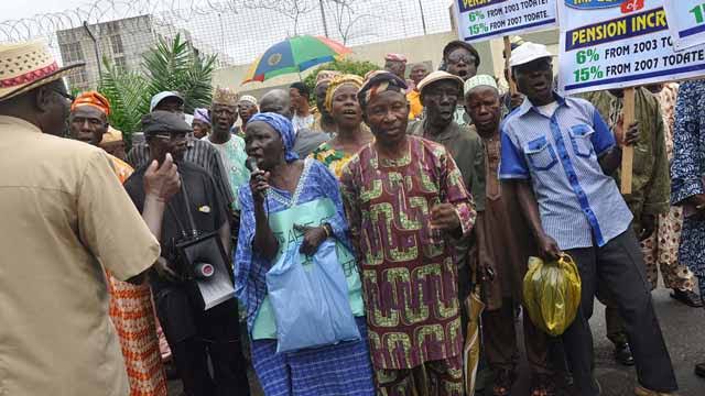 Nigerian govt vows to settle pension arrears as retirees protest in Abuja Nigerian govt vows to settle pension arrears as retirees protest in Abuja