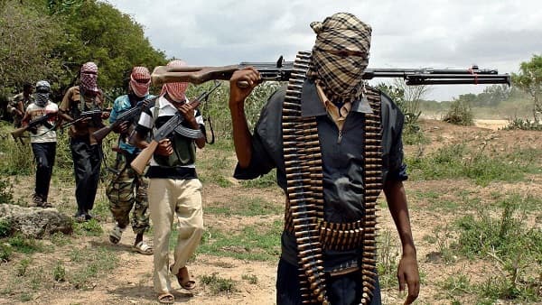Suspected Boko Haram insurgents ambush military convoy in Borno kill 5 Suspected Boko Haram insurgents ambush military convoy in Borno kill 5