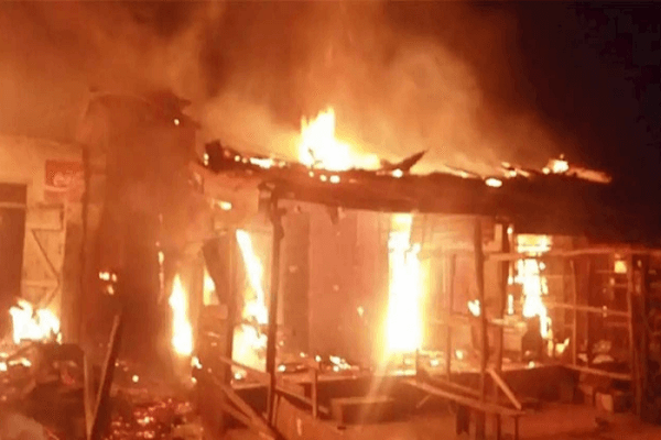 Fire engulfs popular scrap market in Kano Fire engulfs popular scrap market in Kano