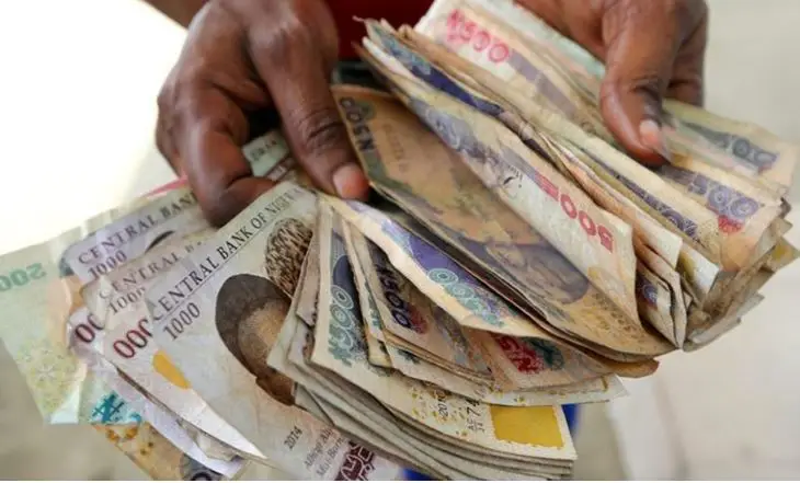 Naira slumps exchanges for N1 750 to dollar Naira slumps exchanges for N1 750 to dollar
