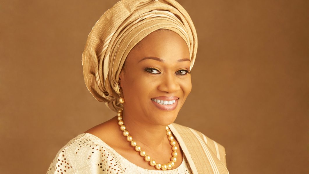 Tinubu s wife donates N1bn to Nigerian university Tinubu s wife donates N1bn to Nigerian university