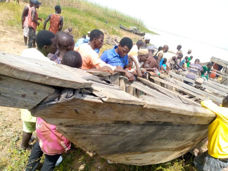 27 die as boat capsizes in Kwara 27 die as boat capsizes in Kwara