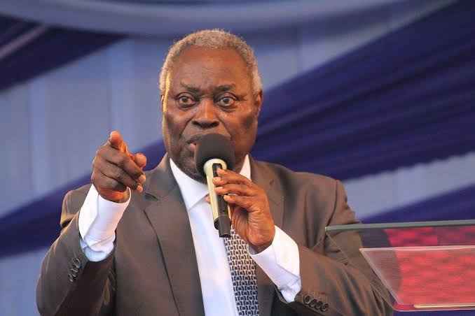 Kumuyi speaks on wife s death vows to avenge loss Kumuyi speaks on wife s death vows to avenge loss
