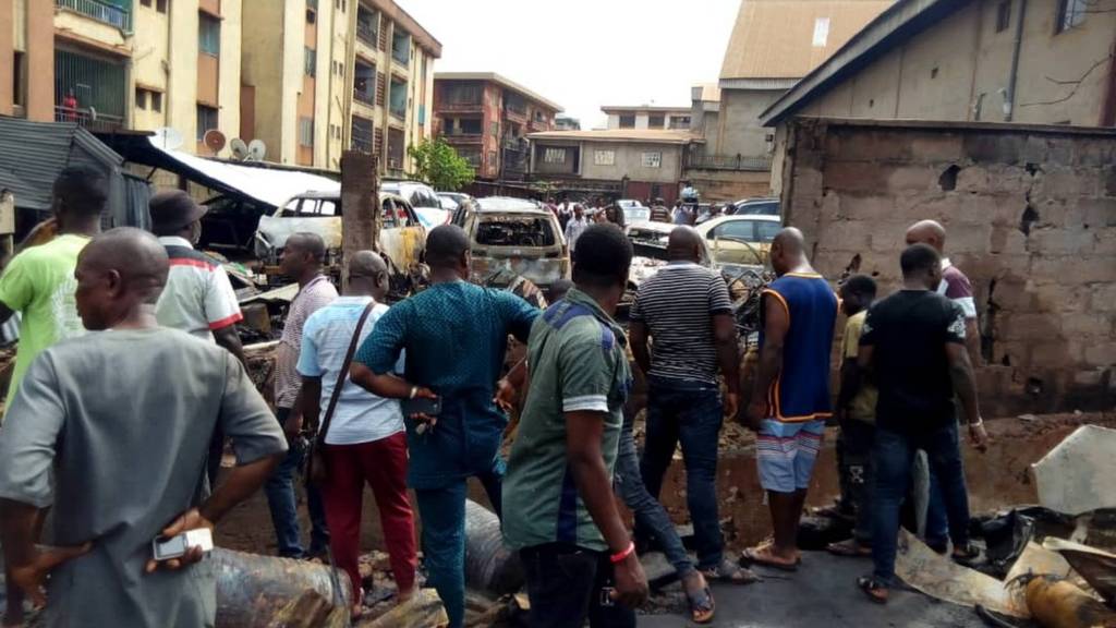 Tension as mob sets 2 revenue officials abl ze in Onitsha Tension as mob sets 2 revenue officials abl ze in Onitsha
