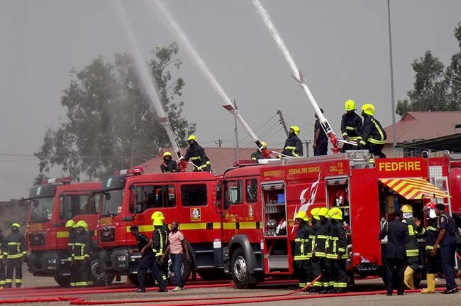 Fire guts 11 storey building in Lagos Fire guts 11 storey building in Lagos