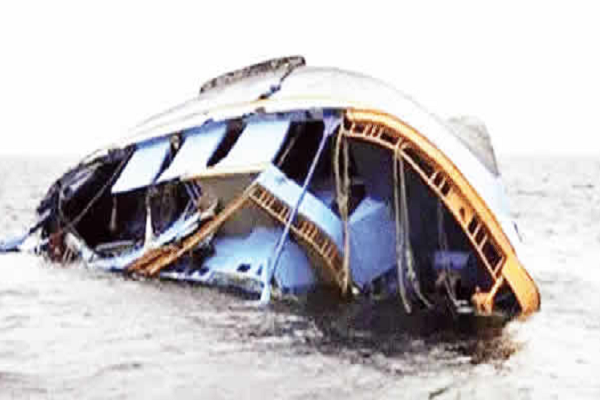 Scores feared dead as boat capsizes in Lagos Scores feared dead as boat capsizes in Lagos