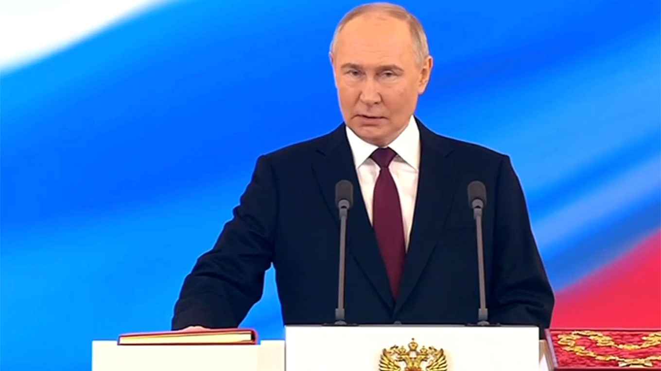 New twist as Putin pushes for UN led interim government in Ukraine New twist as Putin pushes for UN led interim government in Ukraine