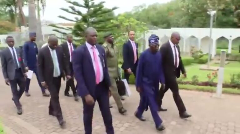Farooq Kperogi Tinubu dramatizes hollowness of Nigeria s independence Farooq Kperogi Tinubu dramatizes hollowness of Nigeria s independence