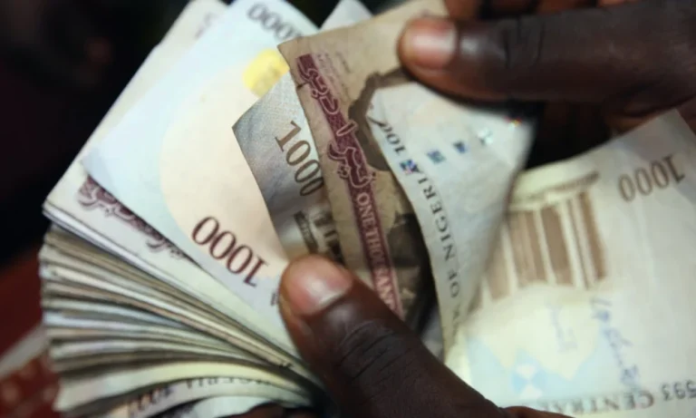 Another state govt to begin payment of N70 000 minimum wage in October Another state govt to begin payment of N70 000 minimum wage in October
