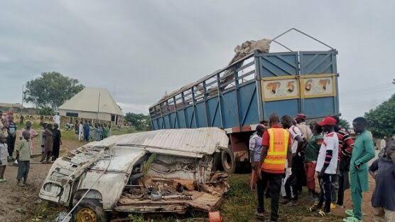 Tragic auto crash claims 6 lives in Ibadan Tragic auto crash claims 6 lives in Ibadan