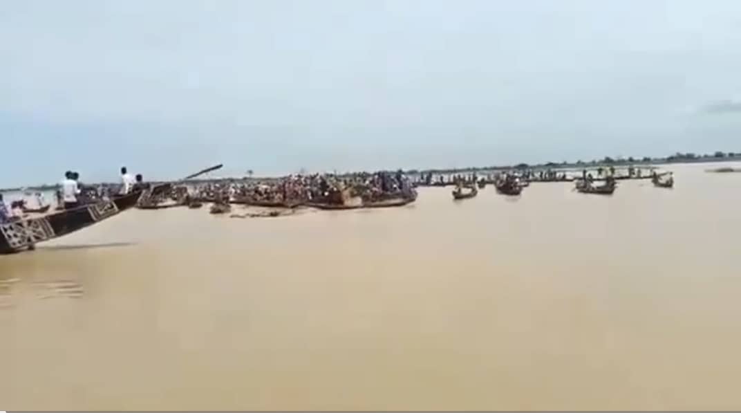 VIDEO How 40 fishermen killed Hippopotamus in Kebbi river after deadly attack VIDEO How 40 fishermen killed Hippopotamus in Kebbi river after deadly attack
