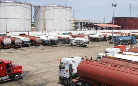 Marketers threaten to abandon NNPCL as Dangote price war intensifies Marketers threaten to abandon NNPCL as Dangote price war intensifies