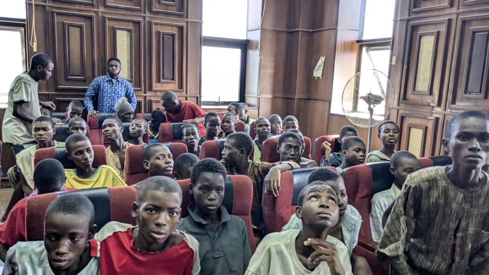 Protesters get N10m bail as FG 8216 withdraws 8217 charges against 5 minors after collapse incident Protesters get N10m bail as FG withdraws charges against 5 minors after collapse incident