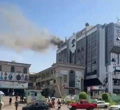 BREAKING Fire engulfs popular plaza in Abuja s Wuse 2 BREAKING Fire engulfs popular plaza in Abuja s Wuse 2