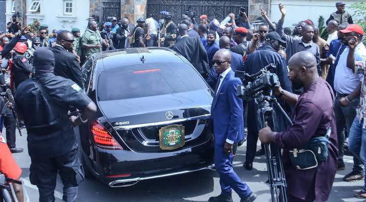 BREAKING Tight security as ex gov Yahaya Bello arrives court for arraignment BREAKING Tight security as ex gov Yahaya Bello arrives court for arraignment