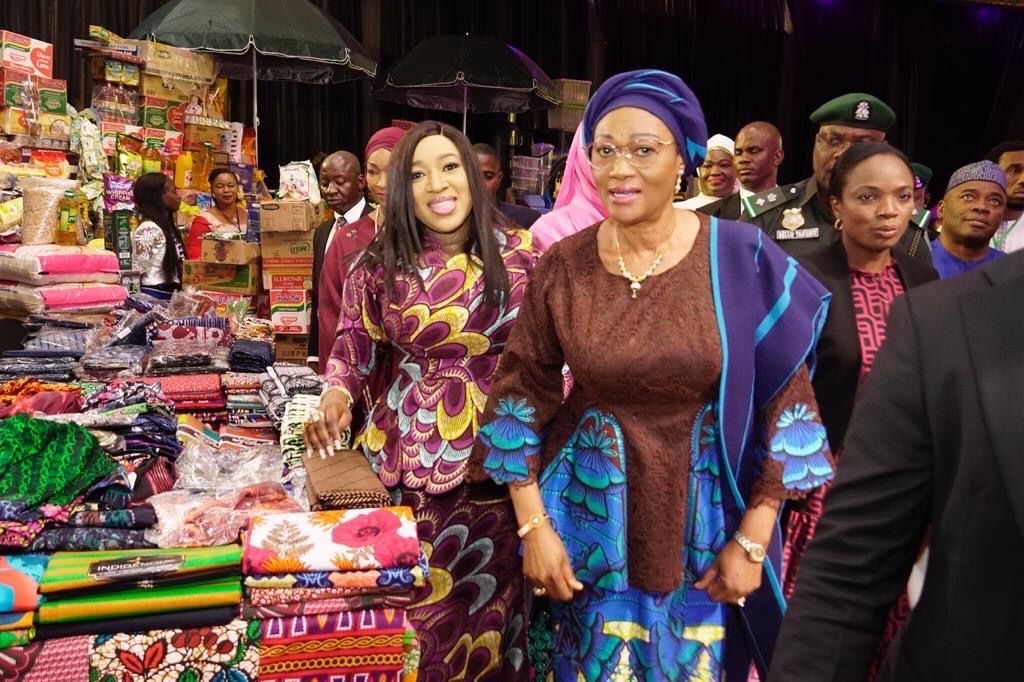 Oluremi Tinubu begs market women not to increase prices of food items Oluremi Tinubu begs market women not to increase prices of food items