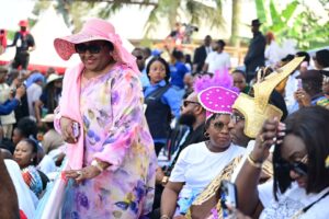  Aisha Buhari steals show at Calabar Carnival 