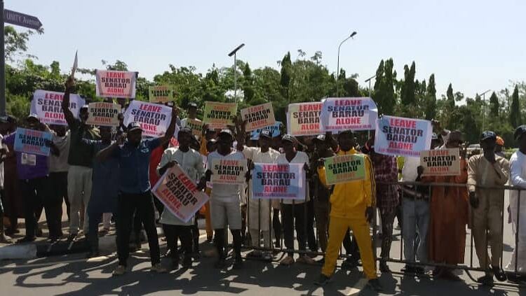 Northern youth groups block National Assembly over tax reform bill Northern youth groups block National Assembly over tax reform bill