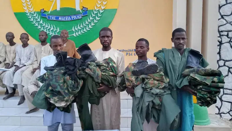 Police nab 4 suspects for supplying security uniforms to bandits in Katsina Police nab 4 suspects for supplying security uniforms to bandits in Katsina