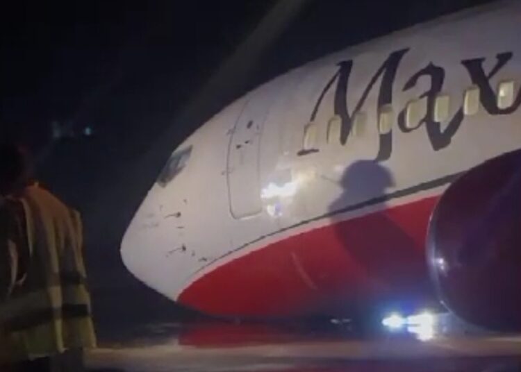 Passengers escape death as Max Air plane crash lands at Kano airport Passengers escape death as Max Air plane crash lands at Kano airport