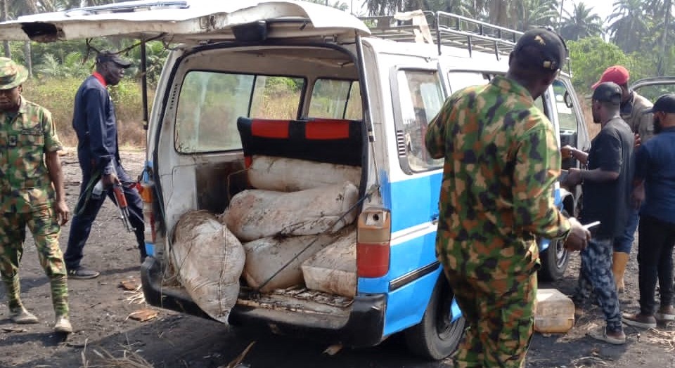Army nab 15 suspected oil thieves in Niger Delta dismantle illegal refineries Army nab 15 suspected oil thieves in Niger Delta dismantle illegal refineries