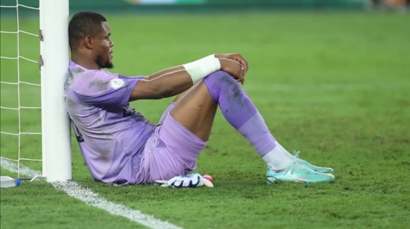 Super Eagles goalkeeper Nwabali loses mother weeks after father s death Super Eagles goalkeeper Nwabali loses mother weeks after father s death