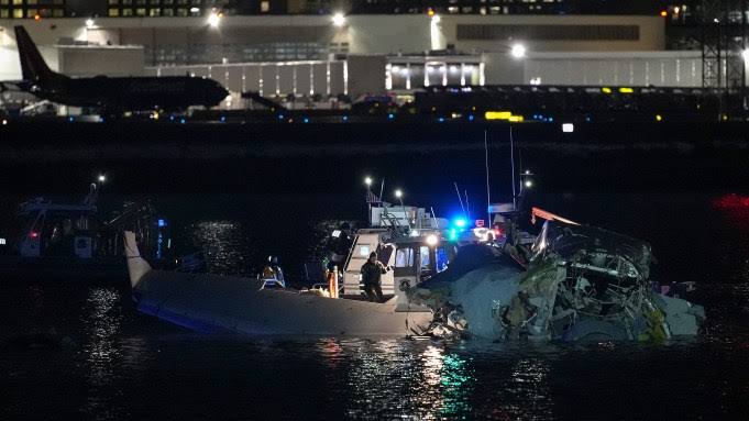 64 feared killed as plane collides with US army helicopter near Washington 64 feared killed as plane collides with US army helicopter near Washington