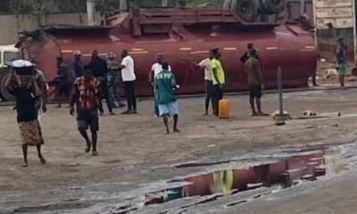  Chaos as tanker overturns on Onitsha Awka Enugu expressway 
