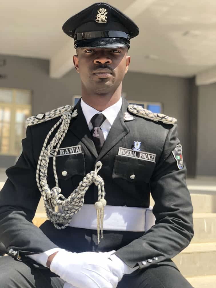 Police officer k lls self in Niger Police officer k lls self in Niger