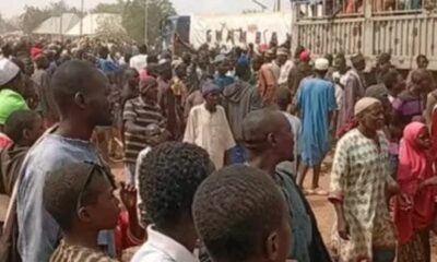  Angry protesters set Emir s palace on fire over frequent bandit attacks 