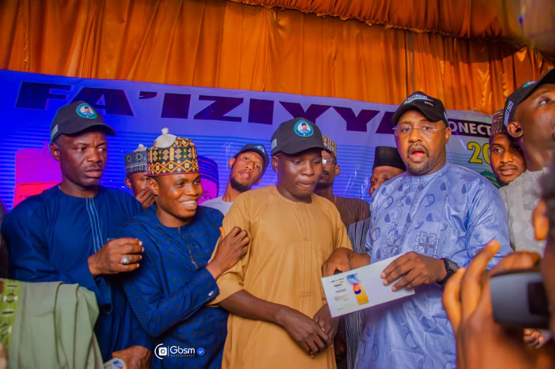2027 Alfindiki engages influencers for pro Tinubu contents distributes smartphones N5m data 2027 Alfindiki engages influencers for pro Tinubu contents distributes smartphones N5m data