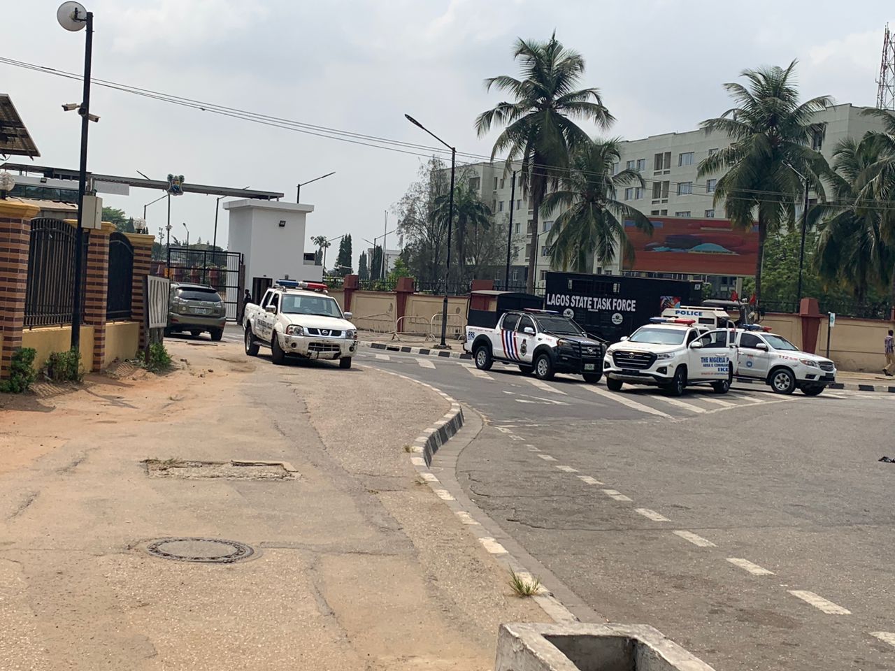 BREAKING Tension at Lagos Assembly as security operatives take over complex BREAKING Tension at Lagos Assembly as security operatives take over complex