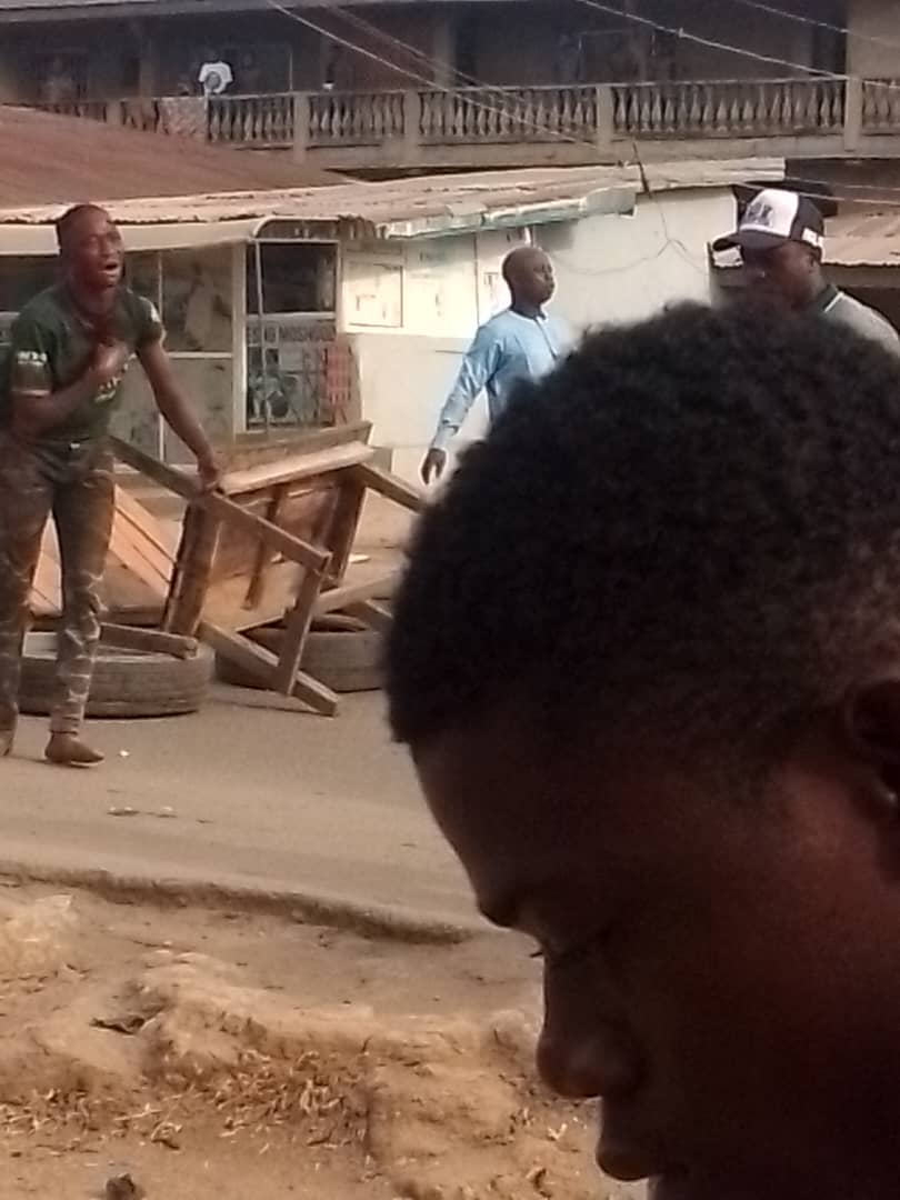JUST IN Gunshots erupt as PDP APC members clash at LG secretariat JUST IN Gunshots erupt as PDP APC members clash at LG secretariat