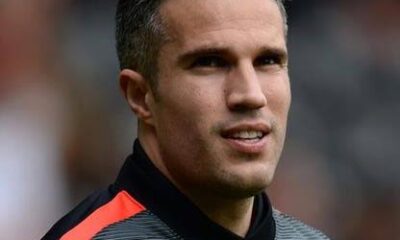  Van Persie gets new coaching job 