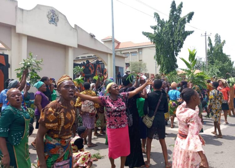 Women protest in Ondo over killings abduction of 9 surveyors Women protest in Ondo over killings abduction of 9 surveyors