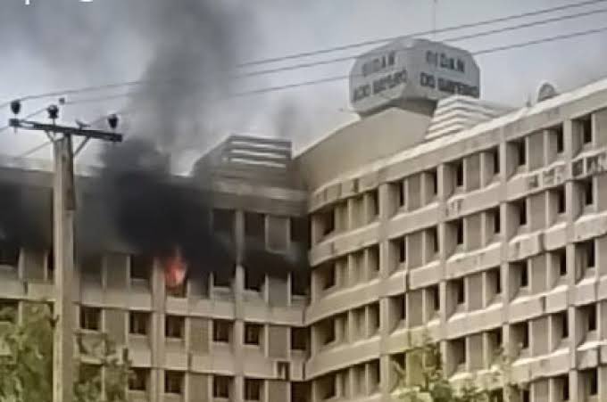 Fire engulfs university in Kano Fire engulfs university in Kano