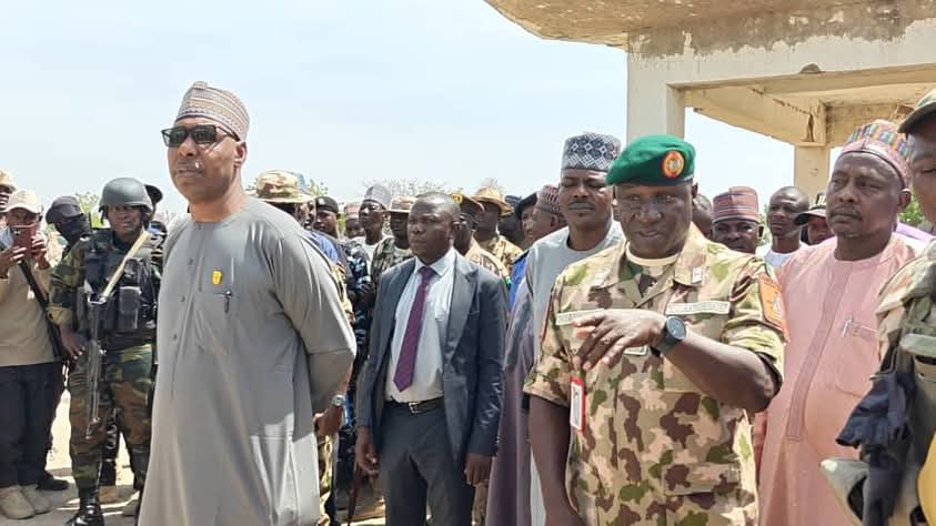 Zulum meets with Cameroonian troops after deadly Boko Haram attack in Wulgo Zulum meets with Cameroonian troops after deadly Boko Haram attack in Wulgo