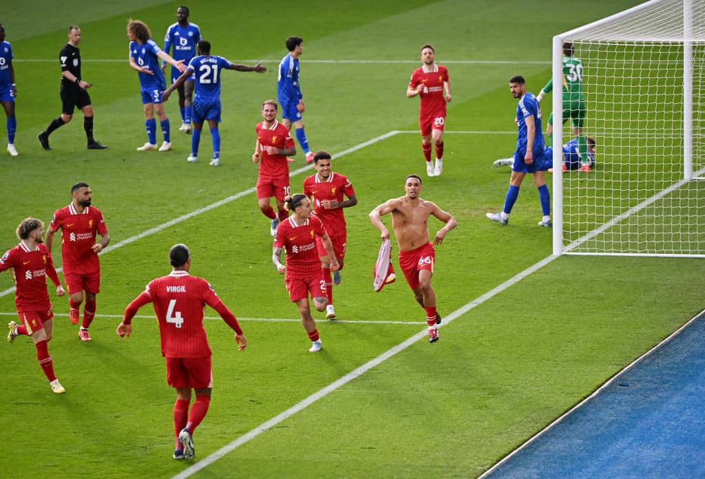 Liverpool one win from Premier League title as Man Utd suffer another loss Liverpool one win from Premier League title as Man Utd suffer another loss