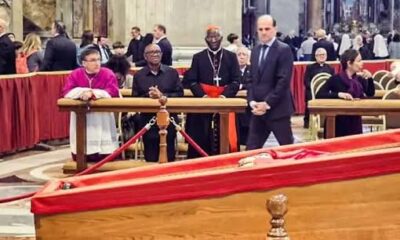  Peter Obi pays last respects to Pope Francis in Rome 