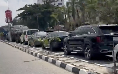  Gridlock hits Lekki Ajah Ikoyi as Banana Island gates shut 