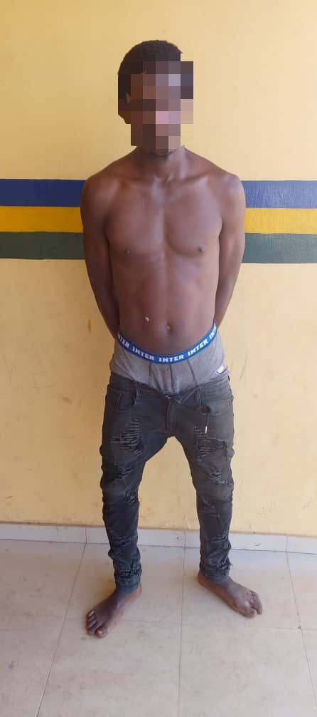 Suspected ritualist nabbed while transporting human organs from Edo to native doctors in Lagos Suspected ritualist nabbed while transporting human organs from Edo to native doctors in Lagos