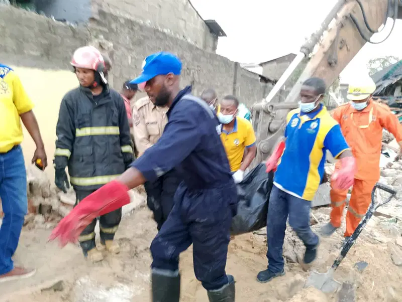  1 feared dead as 2 storey building collapses in Lagos 