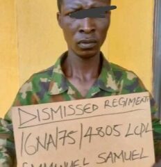  Army dismisses soldier reportedly found guilty of robbery hands him over to Police 
