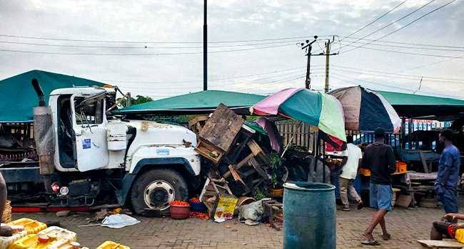 1 killed scores injured as truck rams into popular market in Lagos 1 killed scores injured as truck rams into popular market in Lagos
