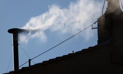  BREAKING White smoke emerges as new pope is elected 